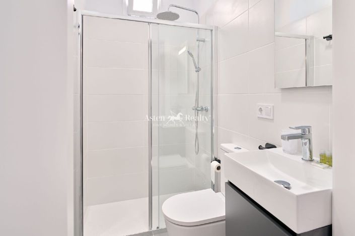 Image No.19-4 Bed Property for sale