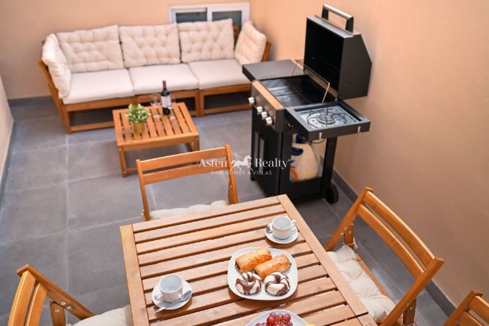 Image No.22-4 Bed Property for sale