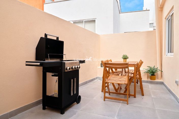 Image No.23-4 Bed Property for sale