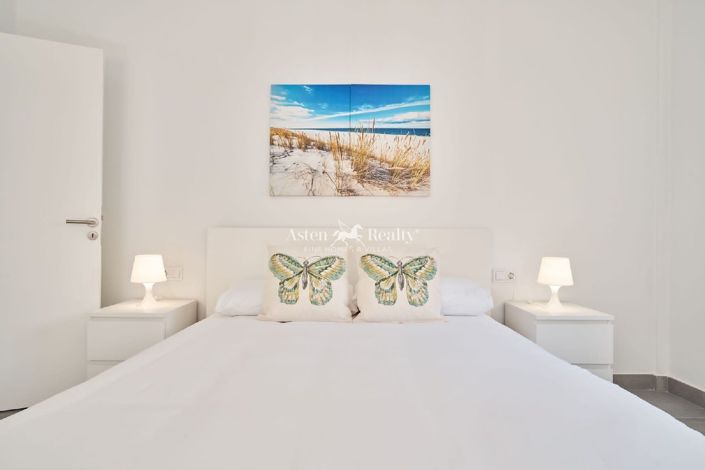 Image No.8-4 Bed Property for sale