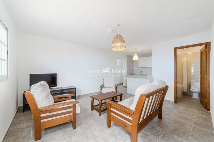 Image No.15-4 Bed House for sale