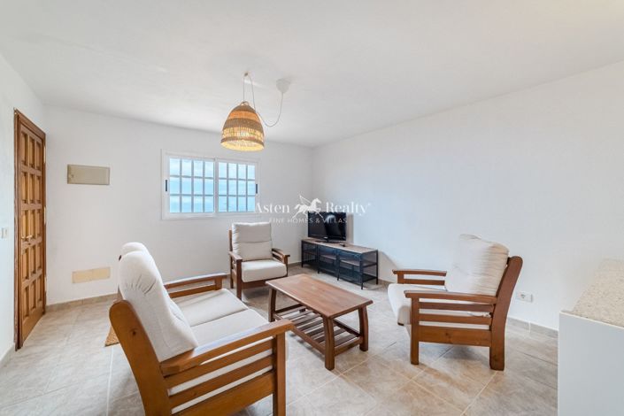 Image No.16-4 Bed House for sale