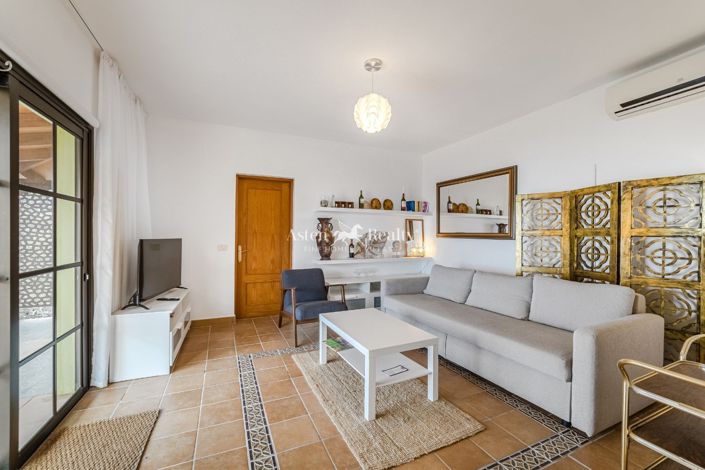 Image No.22-4 Bed House for sale