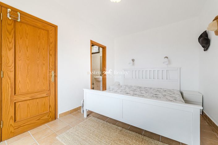 Image No.29-4 Bed House for sale