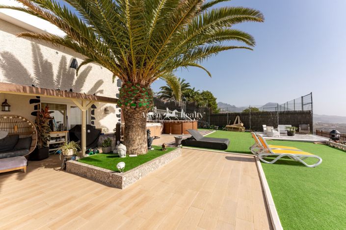 Image No.28-11 Bed Villa for sale