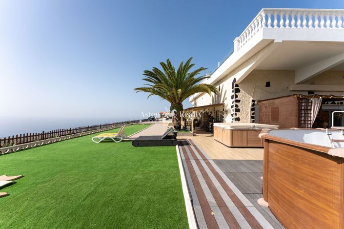 Image No.29-11 Bed Villa for sale