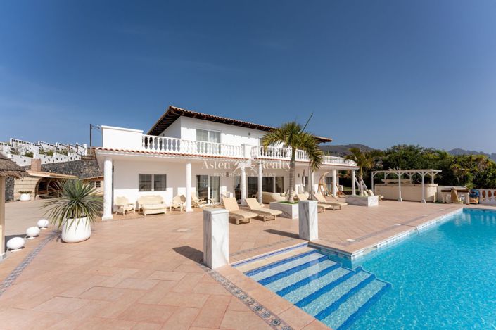 Image No.41-11 Bed Villa for sale