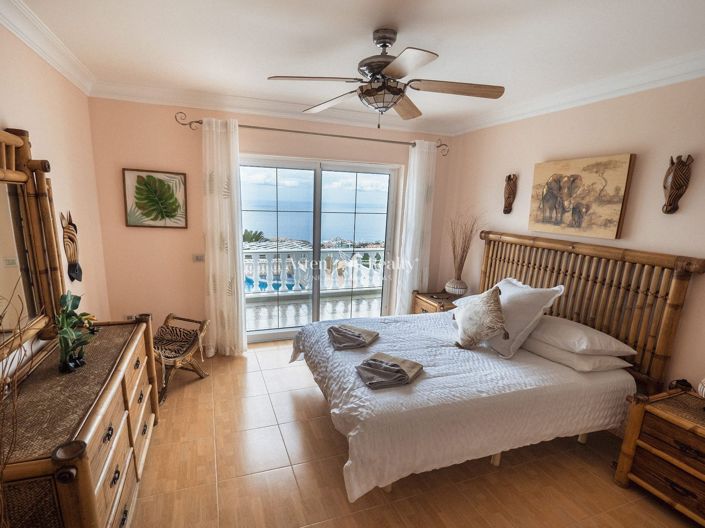 Image No.49-11 Bed Villa for sale