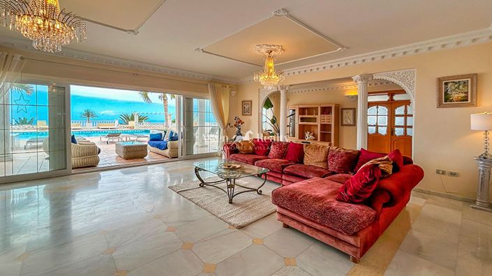 Image No.70-11 Bed Villa for sale