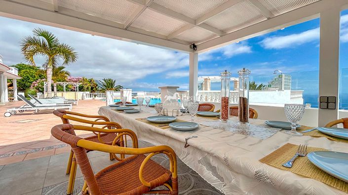 Image No.82-11 Bed Villa for sale