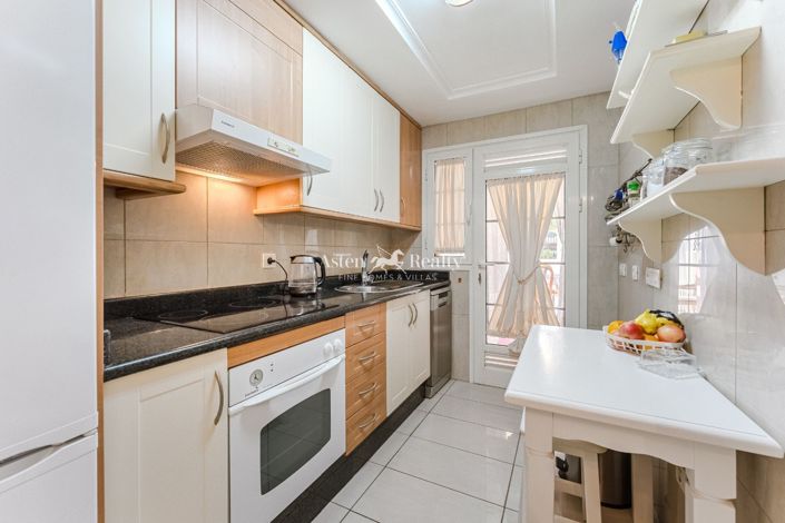 Image No.10-1 Bed Apartment for sale