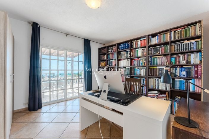 Image No.16-5 Bed Villa for sale