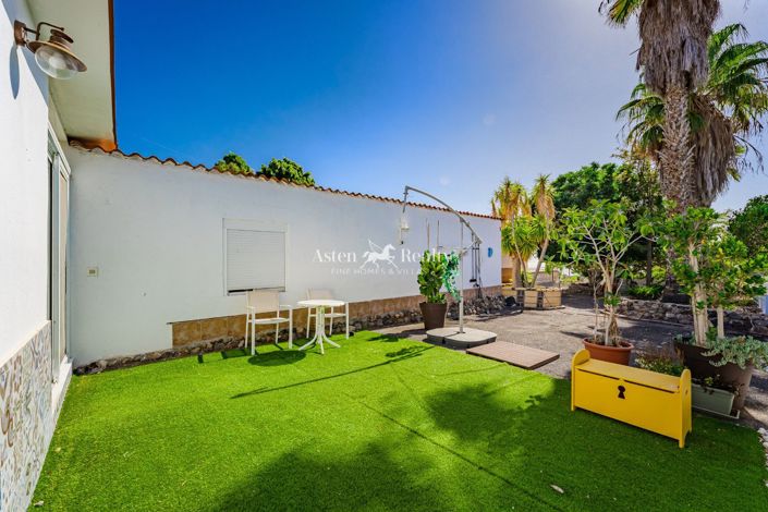 Image No.27-5 Bed Villa for sale