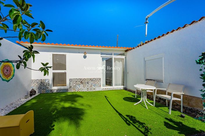 Image No.28-5 Bed Villa for sale