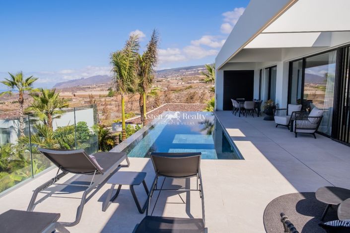 Image No.4-4 Bed Villa for sale