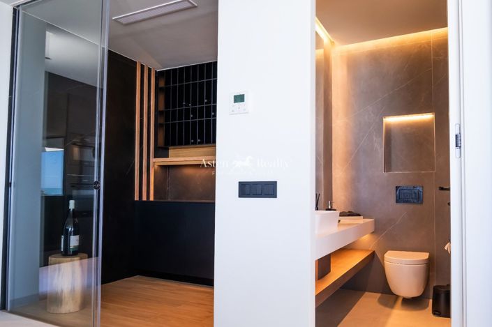 Image No.8-4 Bed Villa for sale