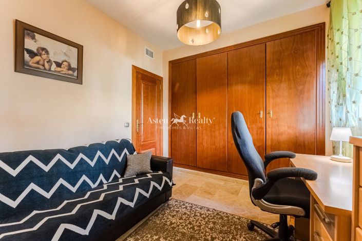 Image No.10-2 Bed Flat for sale