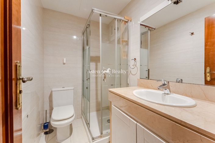 Image No.11-2 Bed Flat for sale