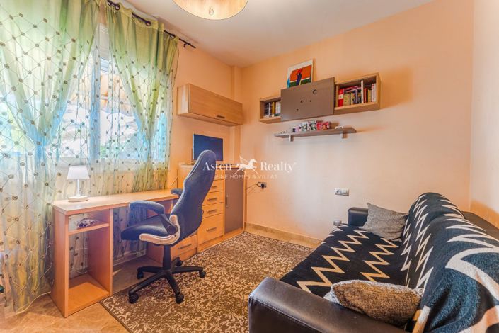 Image No.9-2 Bed Flat for sale