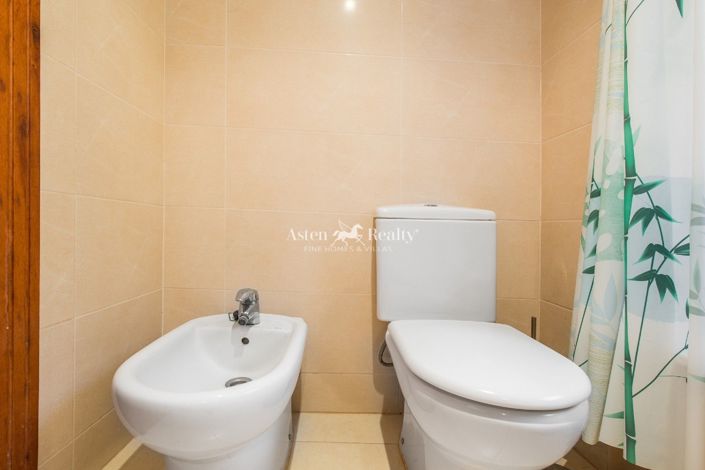 Image No.12-2 Bed Flat for sale