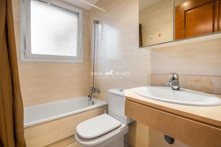 Image No.15-2 Bed Flat for sale