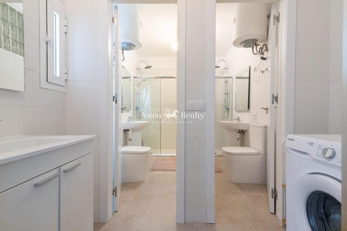 Image No.4-5 Bed Property for sale