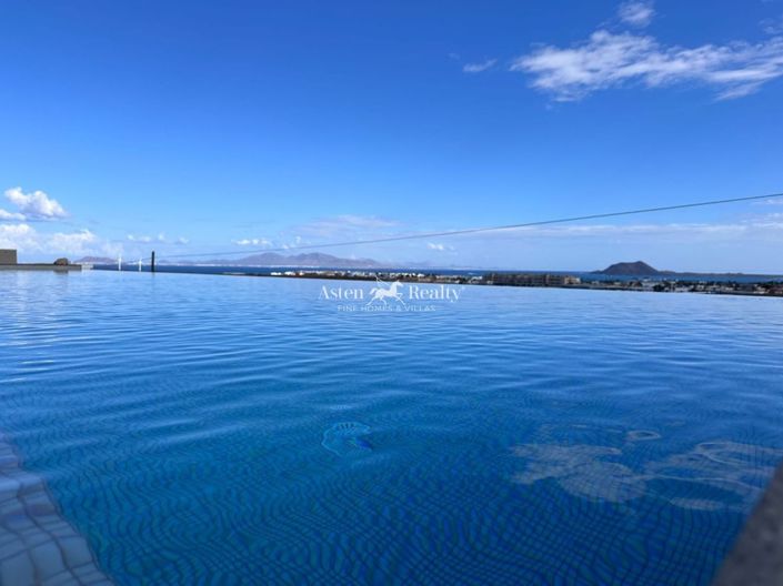 Image No.9-4 Bed Villa for sale