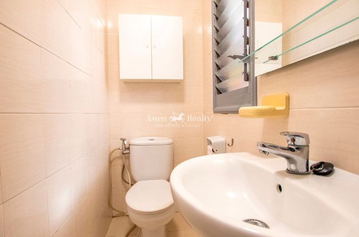 Image No.15-4 Bed House for sale