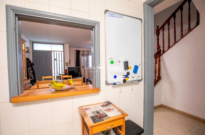 Image No.18-4 Bed House for sale