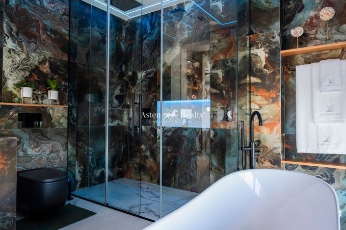 Image No.14-4 Bed Villa for sale