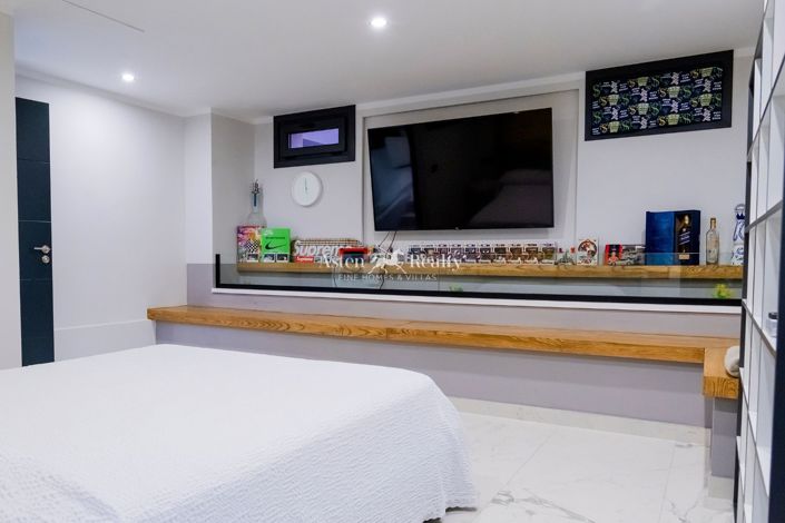 Image No.15-4 Bed Villa for sale