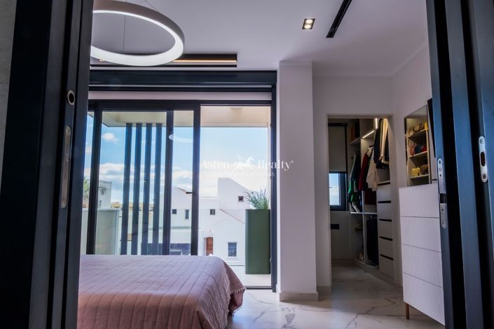 Image No.22-4 Bed Villa for sale