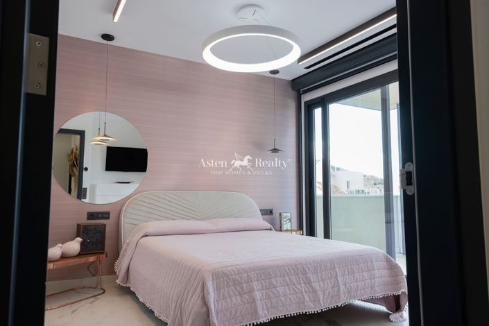 Image No.23-4 Bed Villa for sale