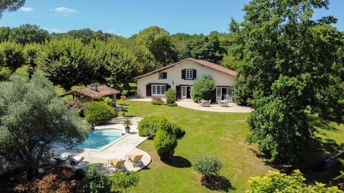 Image No.1-4 Bed House for sale