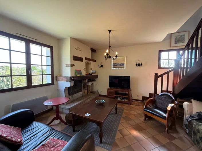 Image No.2-4 Bed House for sale