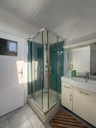 Image No.8-4 Bed House for sale