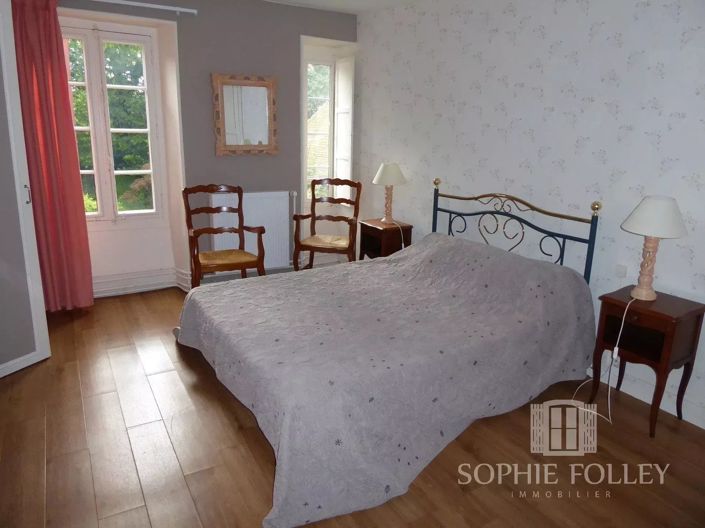 Image No.7-5 Bed House for sale