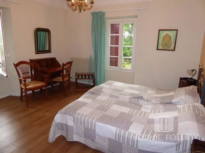 Image No.8-5 Bed House for sale