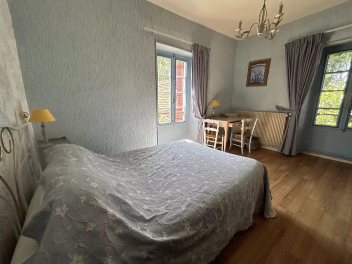 Image No.9-5 Bed House for sale