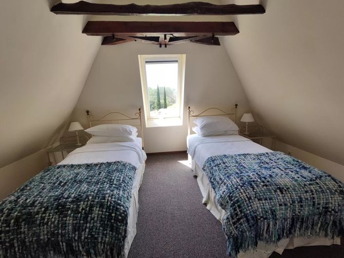 Image No.13-6 Bed House for sale