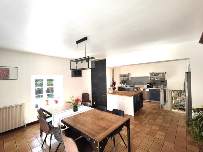 Image No.11-7 Bed House for sale