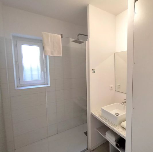 Image No.15-7 Bed House for sale