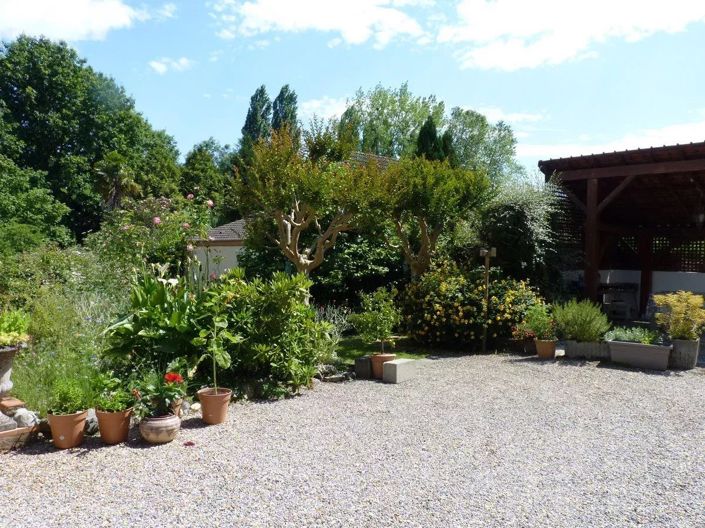 Image No.11-3 Bed House for sale