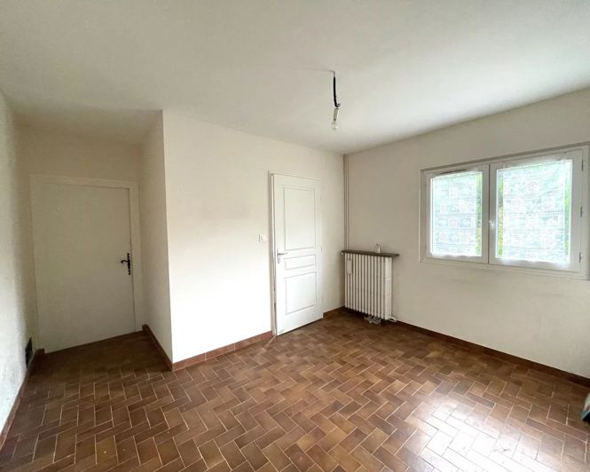 Image No.6-3 Bed House for sale