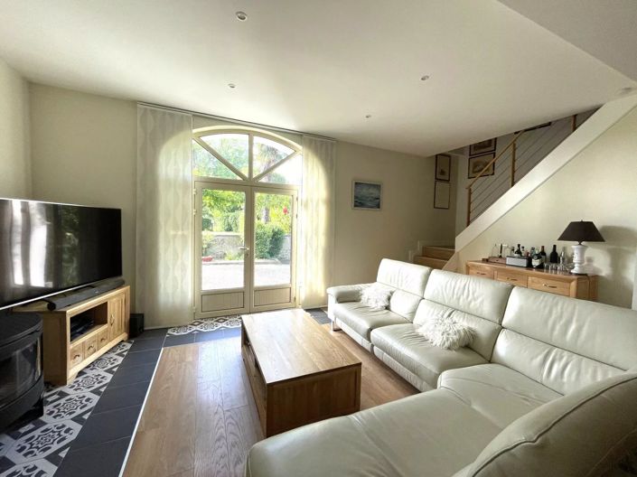 Image No.4-5 Bed House for sale