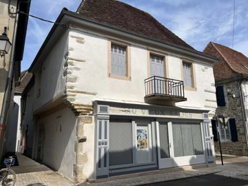 1 - Salies-de-Bearn, Townhouse