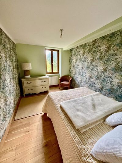 Image No.12-4 Bed House for sale