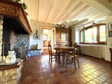 f993d093510966b2232cc881400f5be4ac9a9fec7c192