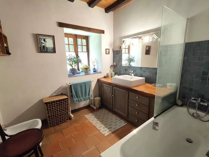 Image No.17-7 Bed House for sale