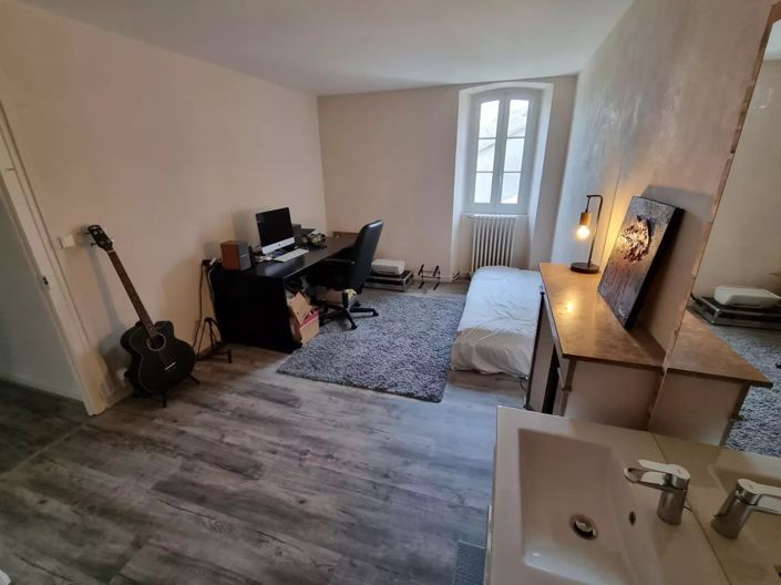 Image No.16-8 Bed House for sale